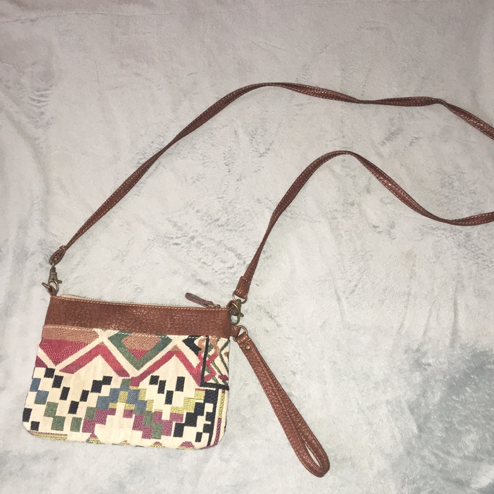 Aeropostale wristlet purse with strap
